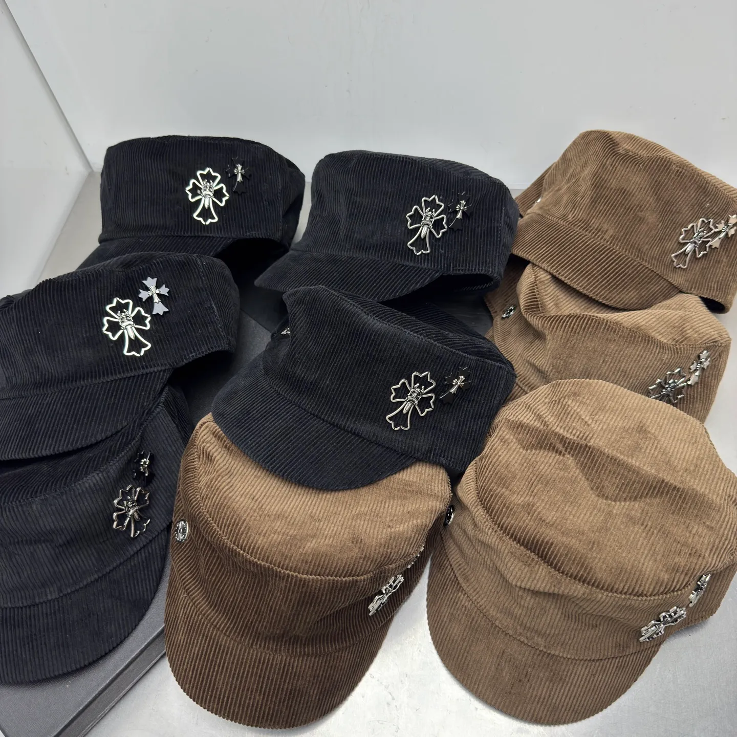 Crow heart corduroy military hat